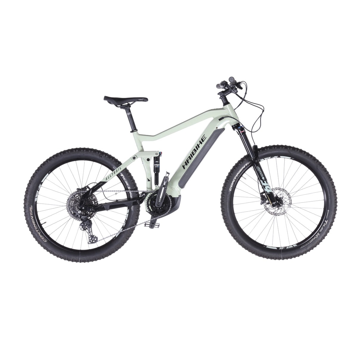 AllTrail 4 - Front view