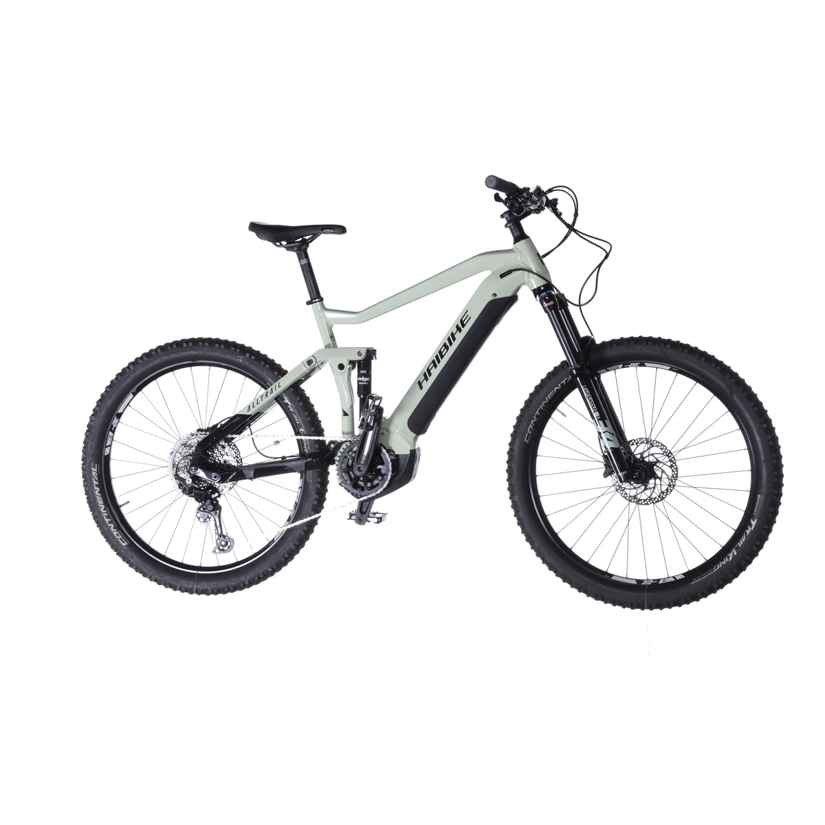 AllTrail 4 - Right view