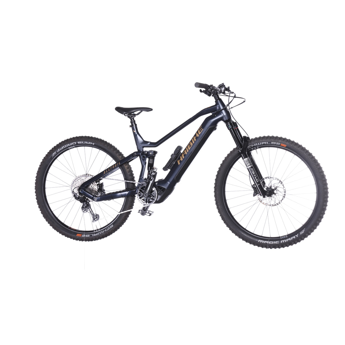 AllTrail 6 - Right view