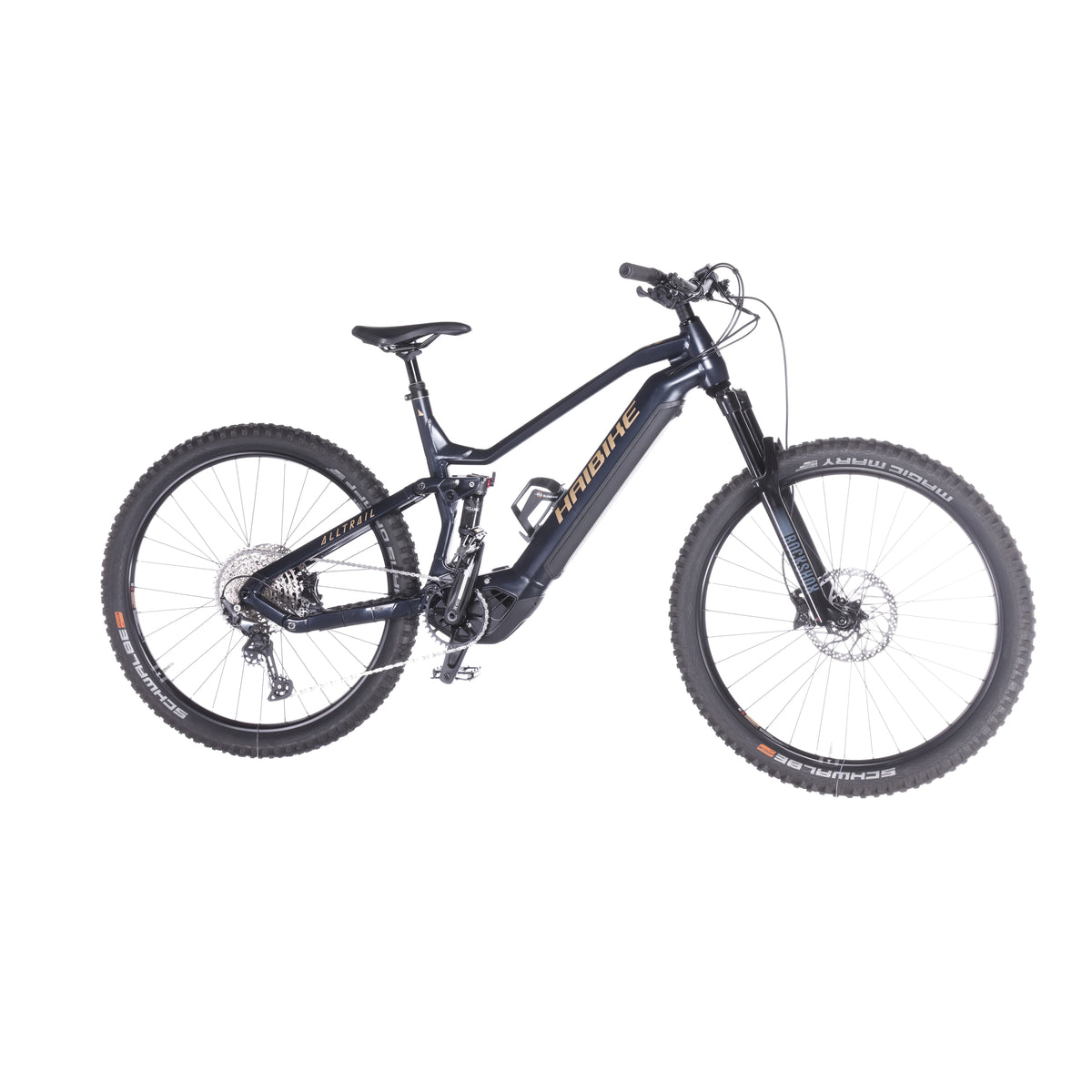 AllTrail 6 - Right view
