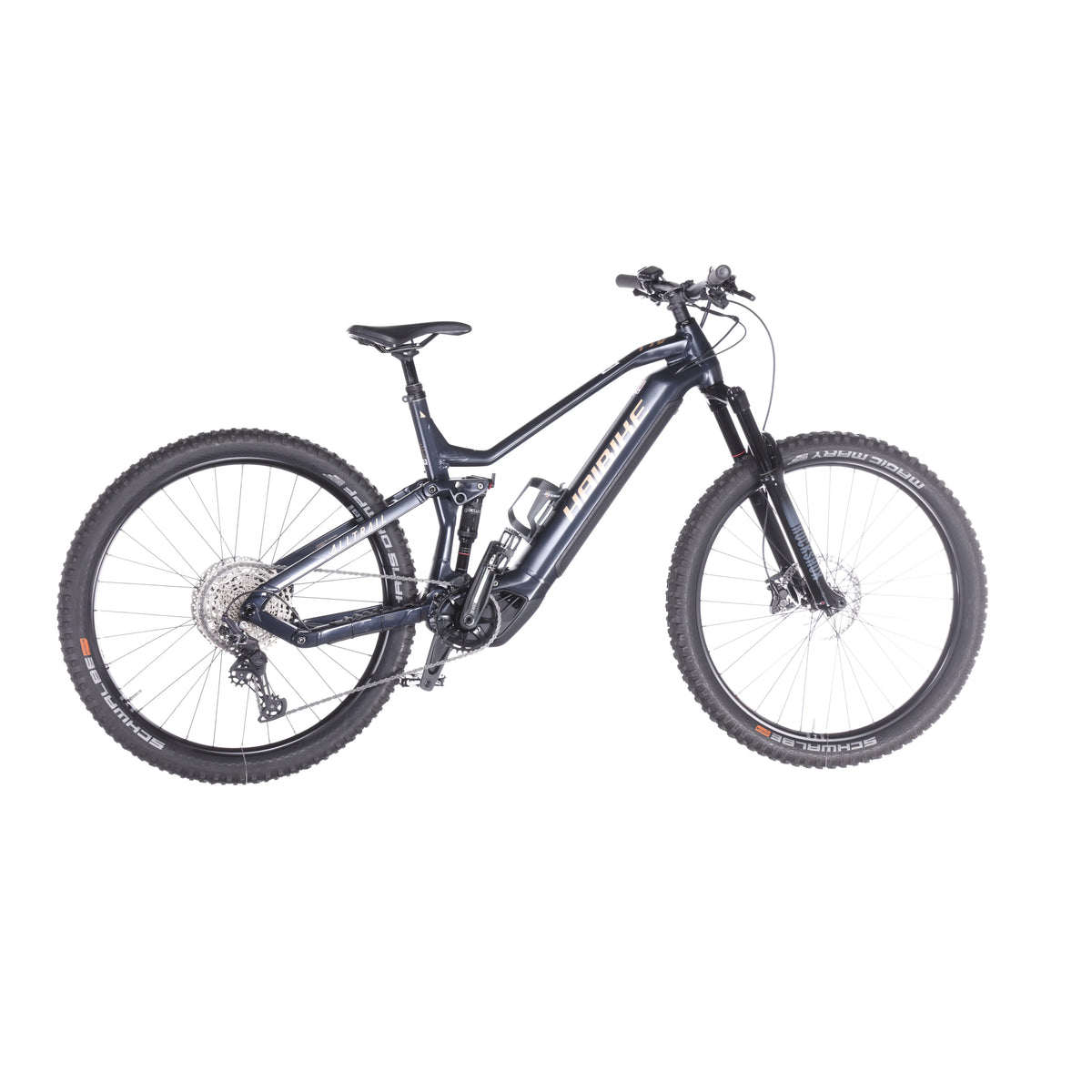 AllTrail 6 - Left view