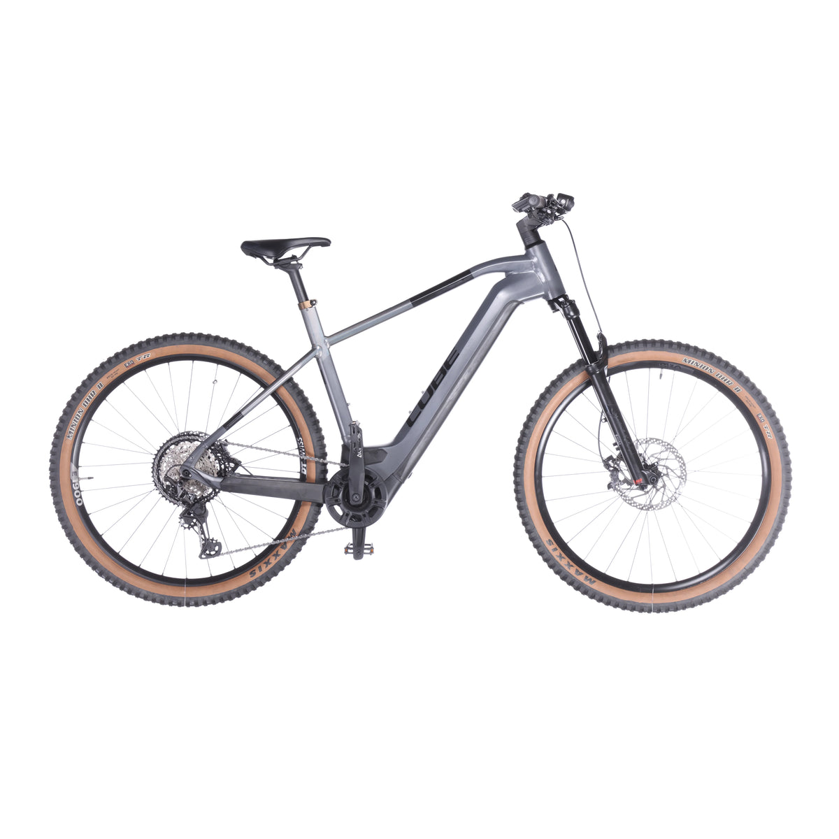 Reaction Hybrid SLT 750 - Front view
