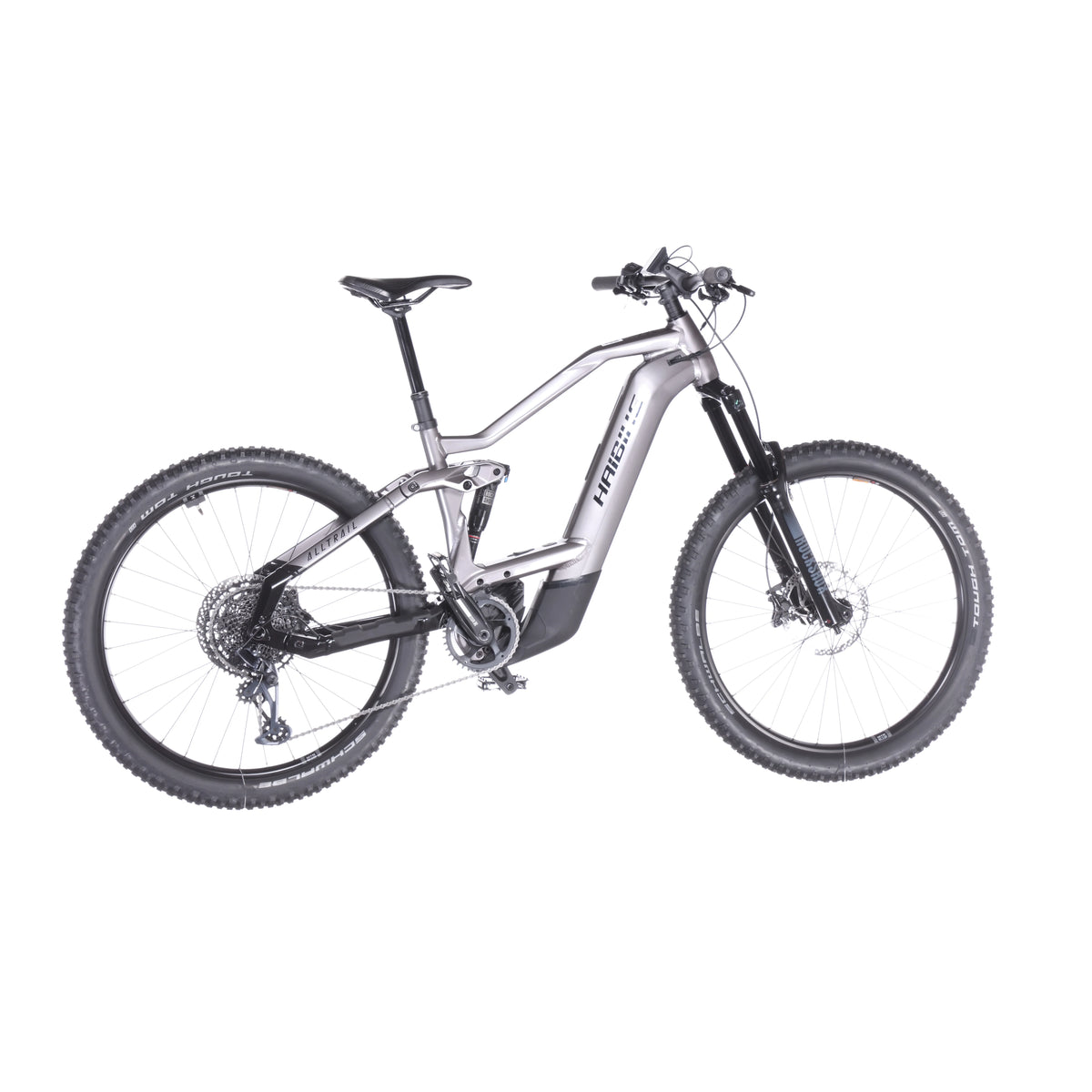AllTrail 10 - Left view