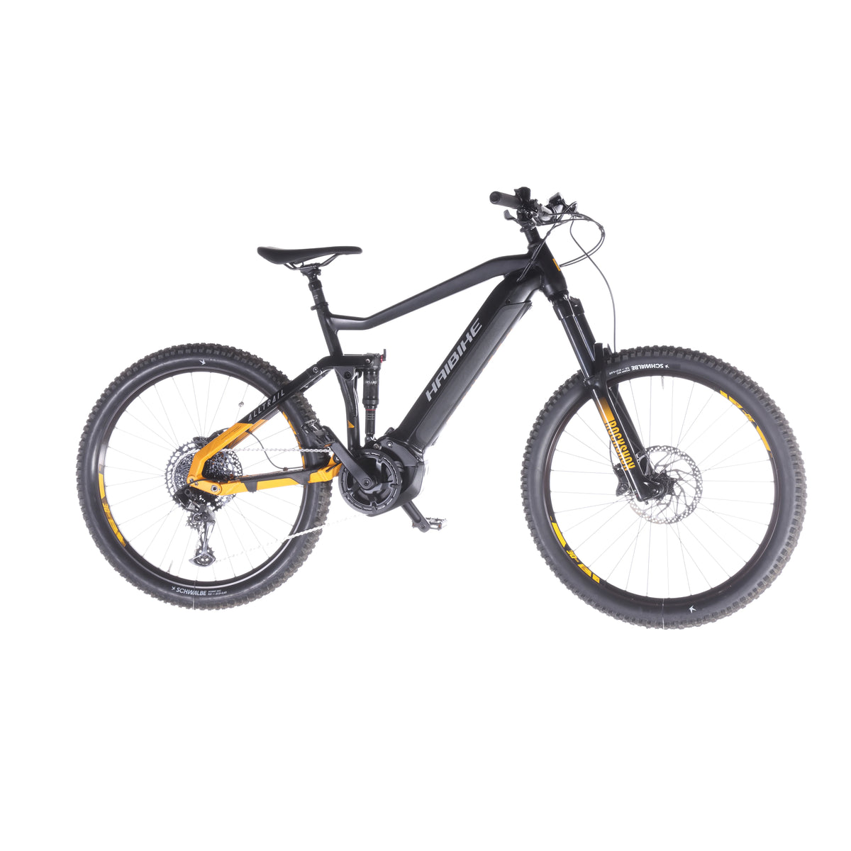 AllTrail 6 - Right view
