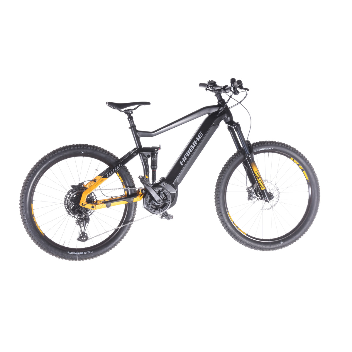 AllTrail 6 - Left view